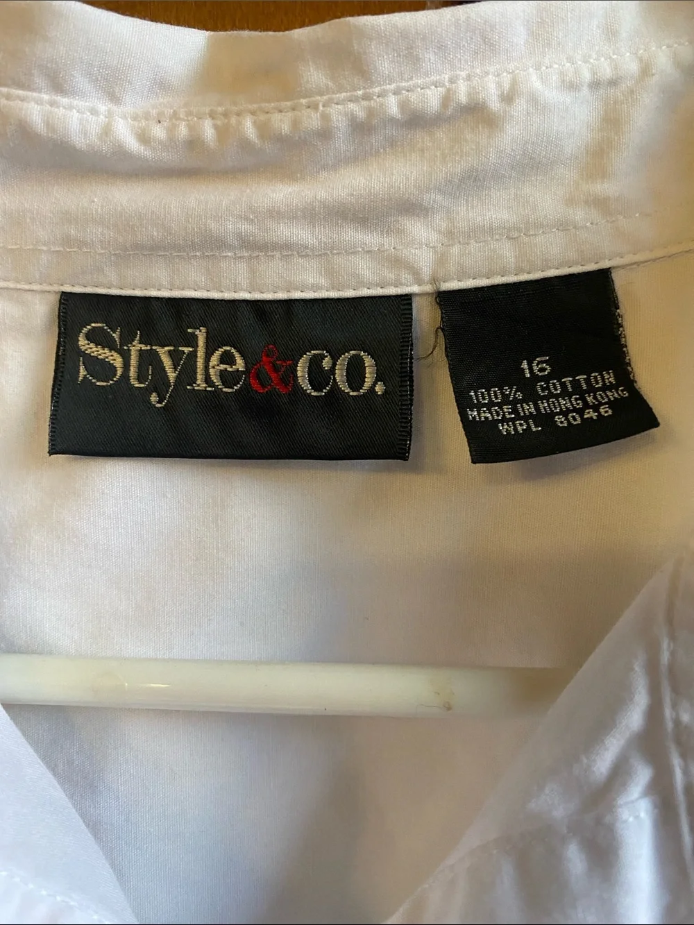 Vintage Girl’s White Women's Collared Button-Up Shirt Y2K-16